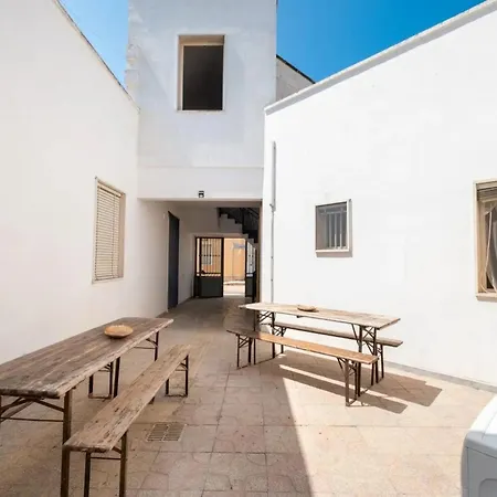 Chill E Relax Sul Mare * Sant Isidoro (Apulia)