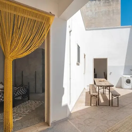 Chill E Relax Sul Mare * Sant Isidoro (Apulia)